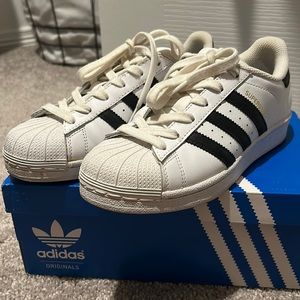 Adidas Superstar Sneakers